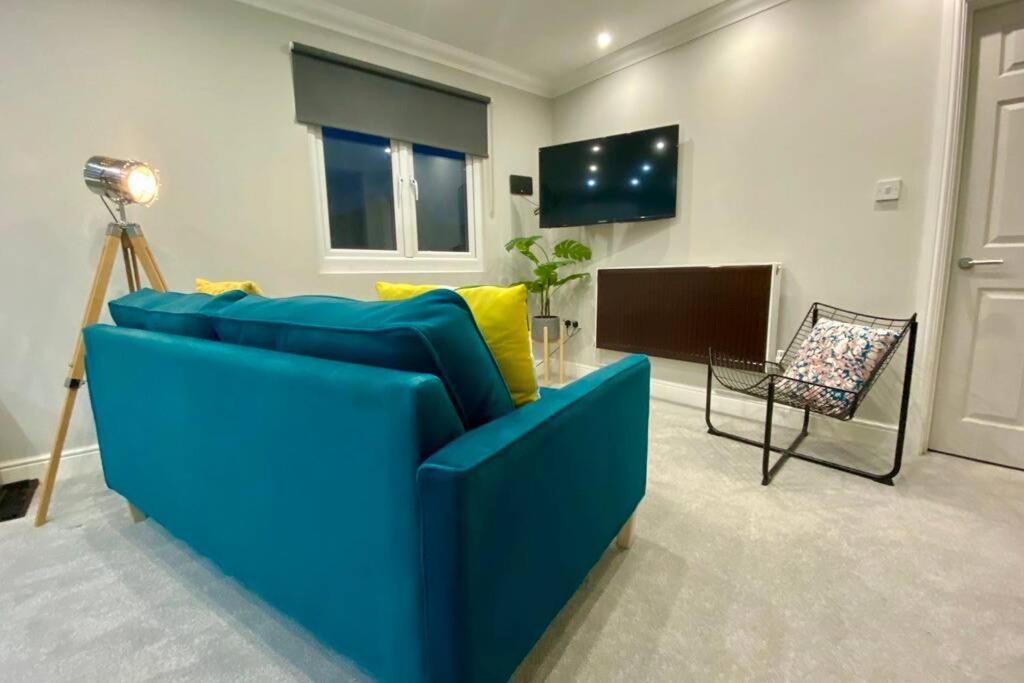 Stylish Two Bedroom Apartment Near Victoria Park Cardiff Dış mekan fotoğraf